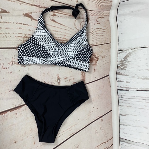 Bikini - Picture 5 of 5